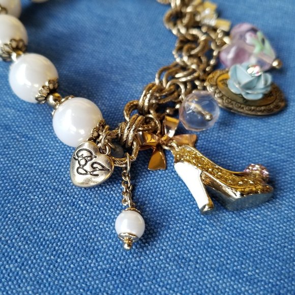 Betsey Johnson Half-Stretch Floral High Heel Charm Bracelet - GPC - Picture 2 of 6